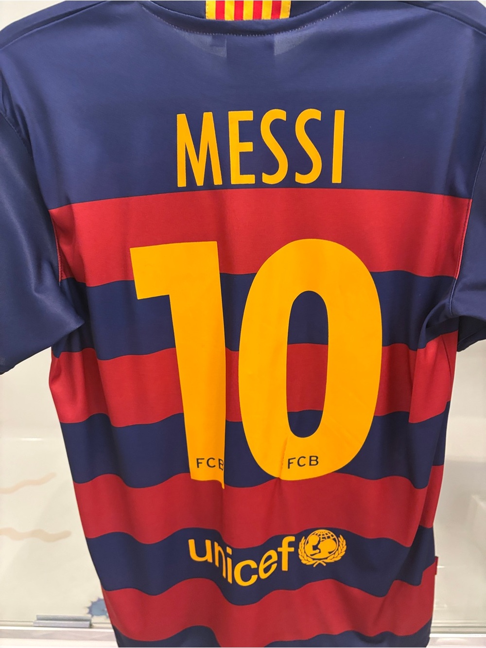Medium FC Barcelona Striped Messi #10 Football Soccer Jersey